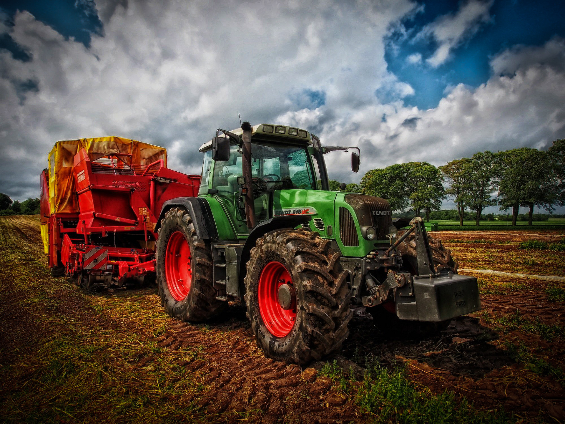 HIGH-PERFORMANCE SYNTHETIC LUBRICANTS FOR AGRICULTURE AND FORESTRY