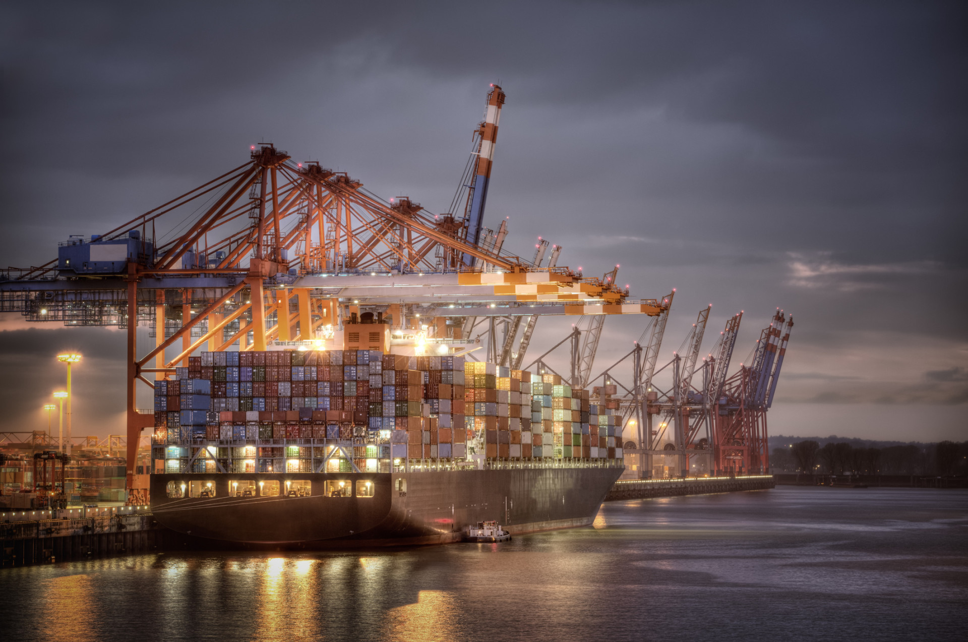 HIGH-PERFORMANCE SYNTHETIC LUBRICANTS FOR PORT EQUIPMENT